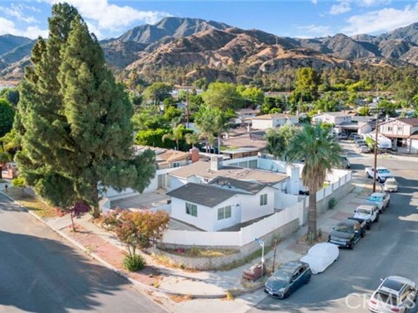 13706 Sproule Avenue, Sylmar (los Angeles) CA 91342