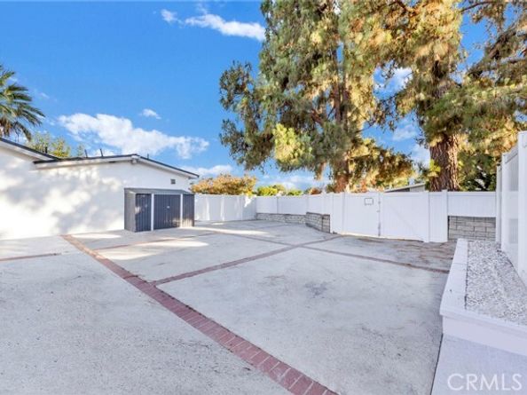 13706 Sproule Avenue, Sylmar (los Angeles) CA 91342