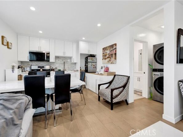 13706 Sproule Avenue, Sylmar (los Angeles) CA 91342