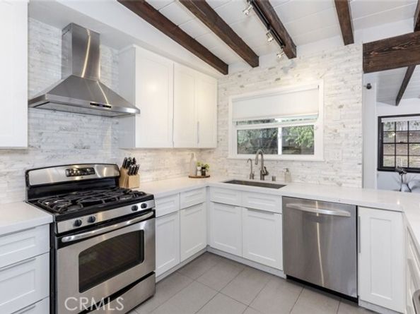 9742 Hillhaven Avenue, Tujunga (los Angeles) CA 91042