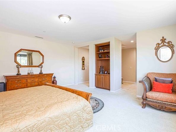 10266 Horsehaven Street, Sun Valley (los Angeles) CA 91352