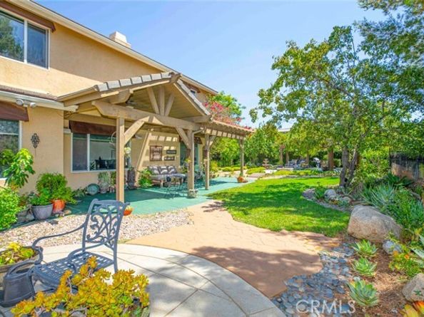 10266 Horsehaven Street, Sun Valley (los Angeles) CA 91352