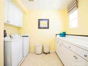 10266 Horsehaven Street, Sun Valley (los Angeles) CA 91352