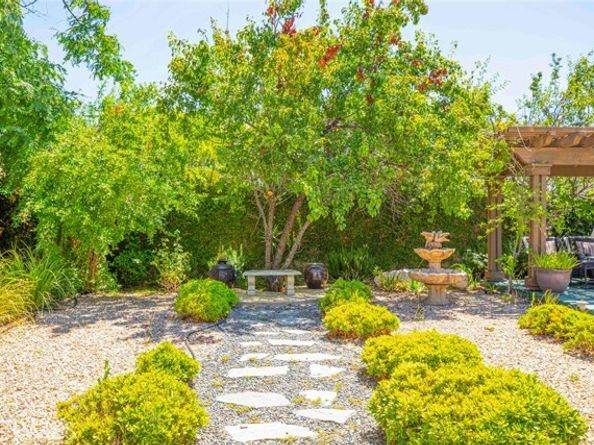 10266 Horsehaven Street, Sun Valley (los Angeles) CA 91352