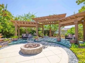 10266 Horsehaven Street, Sun Valley (los Angeles) CA 91352