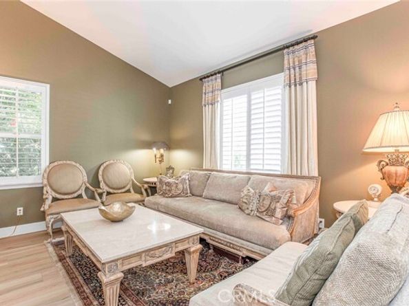 10266 Horsehaven Street, Sun Valley (los Angeles) CA 91352