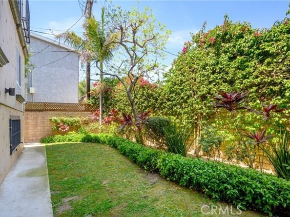 11323 Huston Street 1, North Hollywood (los Angeles) CA 91601