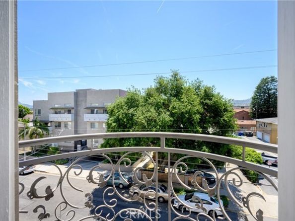 11323 Huston Street 1, North Hollywood (los Angeles) CA 91601