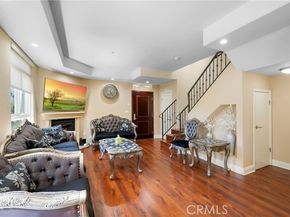 11323 Huston Street 1, North Hollywood (los Angeles) CA 91601