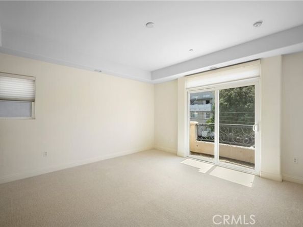 11323 Huston Street 1, North Hollywood (los Angeles) CA 91601