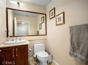 11323 Huston Street 1, North Hollywood (los Angeles) CA 91601