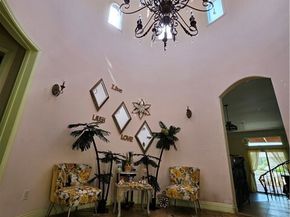9740 La Canada Way, Burbank CA 91040