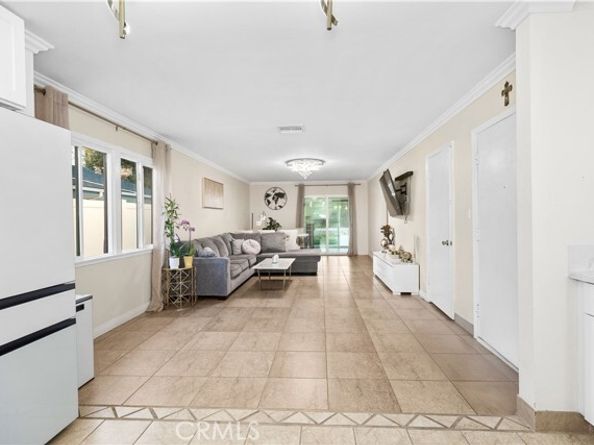 11377 Gaynor Avenue, Granada Hills (los Angeles) CA 91344