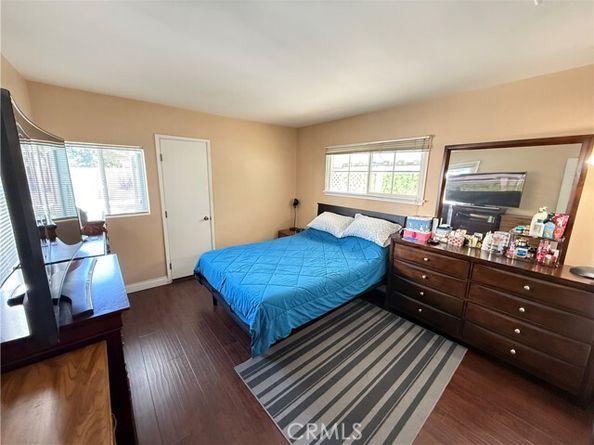 10430 Mcvine Avenue, Sunland (los Angeles) CA 91040