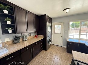 10430 Mcvine Avenue, Sunland (los Angeles) CA 91040