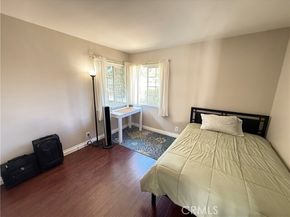 10430 Mcvine Avenue, Sunland (los Angeles) CA 91040