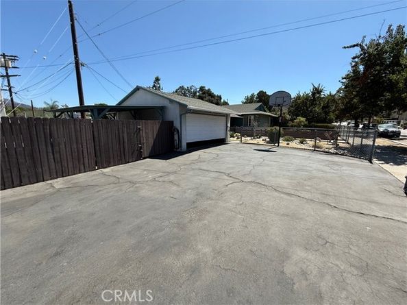 10430 Mcvine Avenue, Sunland (los Angeles) CA 91040