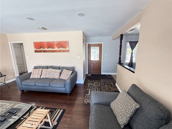 10430 Mcvine Avenue, Sunland (los Angeles) CA 91040