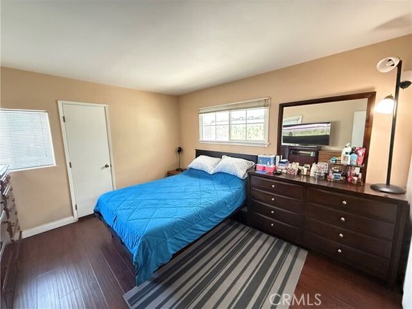 10430 Mcvine Avenue, Sunland (los Angeles) CA 91040