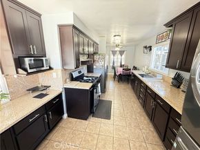 10430 Mcvine Avenue, Sunland (los Angeles) CA 91040