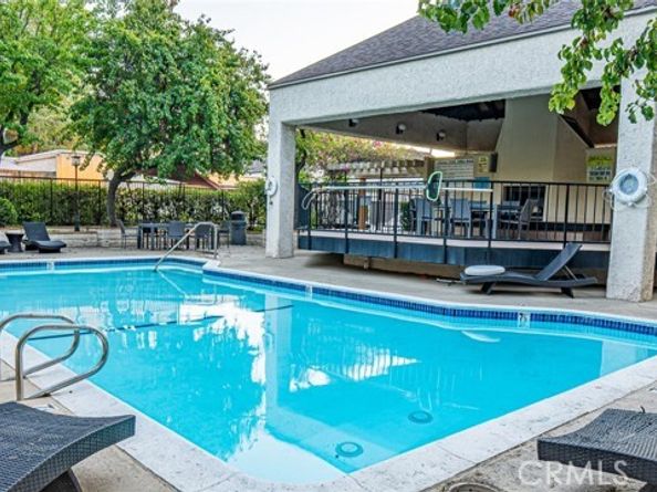 5660 Etiwanda Avenue 1, Tarzana (los Angeles) CA 91356