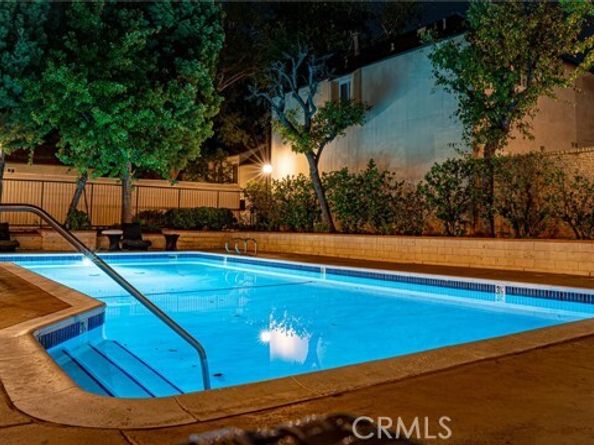 5660 Etiwanda Avenue 1, Tarzana (los Angeles) CA 91356