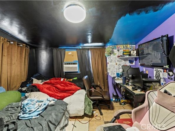 2922 Maple Avenue, Los Angeles CA 90011