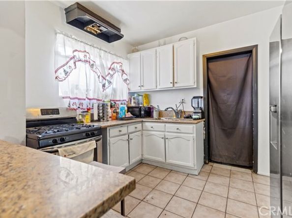 2922 Maple Avenue, Los Angeles CA 90011