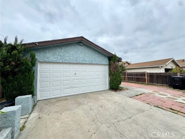 7039 Denver Avenue, Los Angeles CA 90044