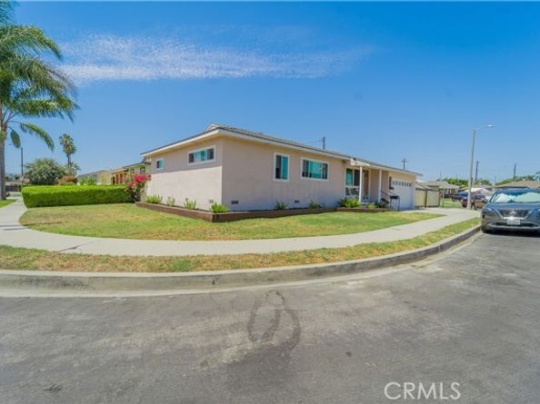1141 W Young, Wilmington (los Angeles) CA 90744