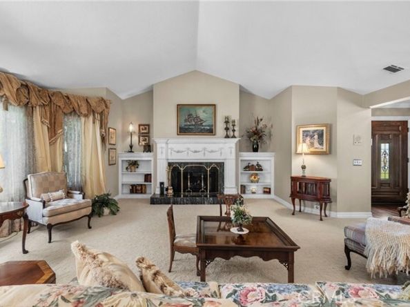 887 Via Maria, Upland CA 91784