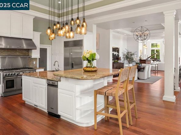 128 Oak Rd, Orinda CA 94563