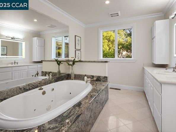 128 Oak Rd, Orinda CA 94563