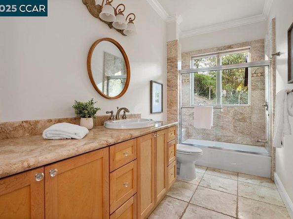 128 Oak Rd, Orinda CA 94563