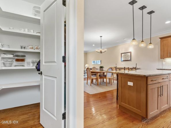 214 Seaside Avenue 2, Stamford CT 06902