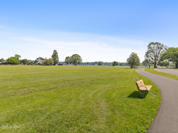 214 Seaside Avenue 2, Stamford CT 06902