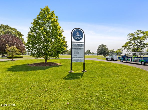 214 Seaside Avenue 2, Stamford CT 06902