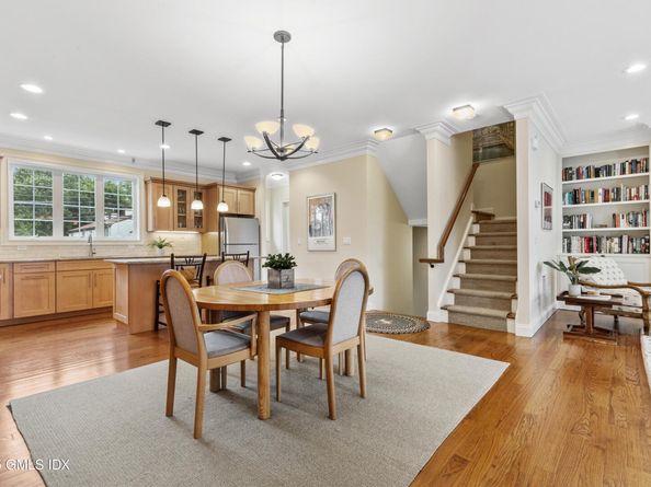 214 Seaside Avenue 2, Stamford CT 06902