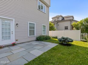 214 Seaside Avenue 2, Stamford CT 06902