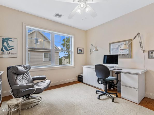 214 Seaside Avenue 2, Stamford CT 06902