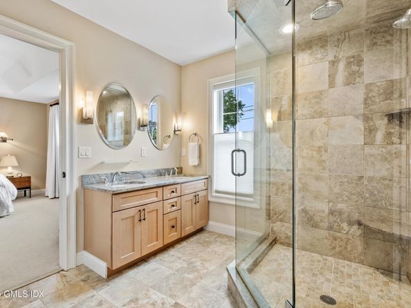 214 Seaside Avenue 2, Stamford CT 06902