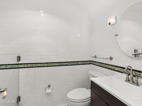 193 Hamilton Avenue 20, Greenwich CT 06830