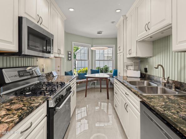 193 Hamilton Avenue 20, Greenwich CT 06830
