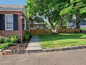 14 Spezzano Drive, Riverside CT 06878