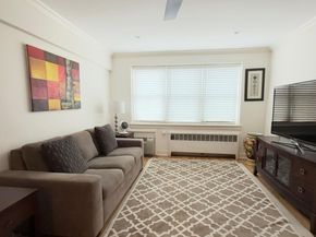 50 Lafayette Place 2H, Greenwich CT 06830