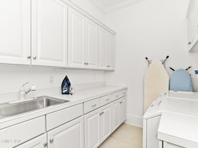 215 Milbank Avenue E, Greenwich CT 06830