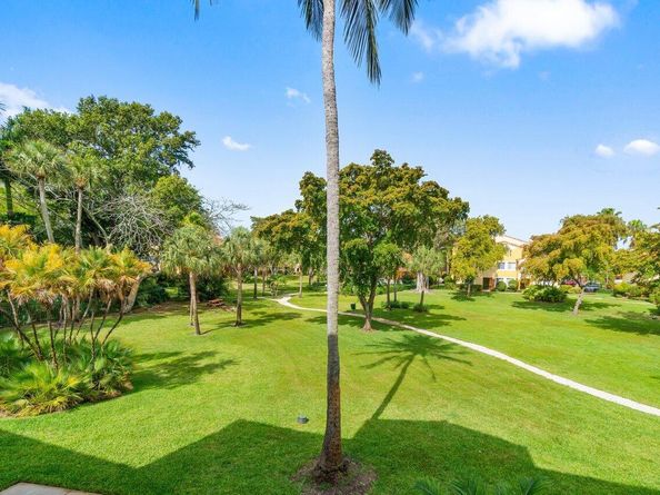 127 Yacht Club Way 206, Hypoluxo FL 33462