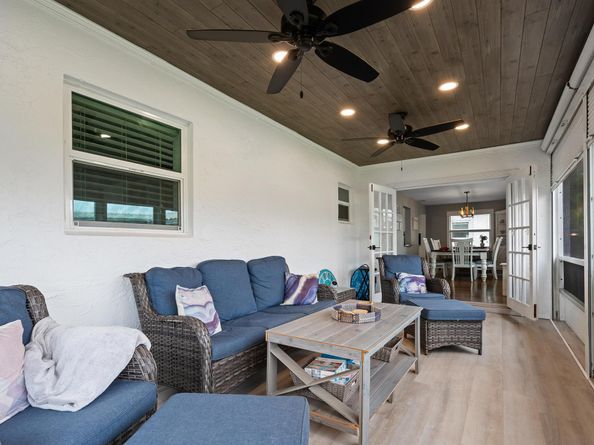 2105 Alfred Drive Drive SW, Boynton Beach FL 33426