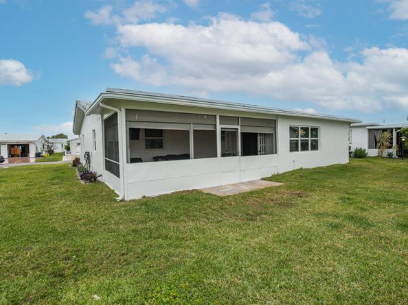 2105 Alfred Drive Drive SW, Boynton Beach FL 33426