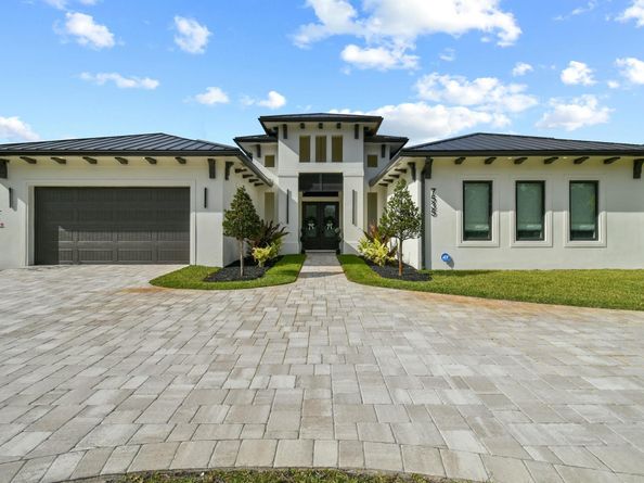 7535 155th Place N, Palm Beach Gardens FL 33418